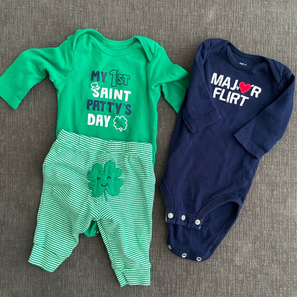 Carter’s Valentine’s & St. Patrick’s Day size 3 mo